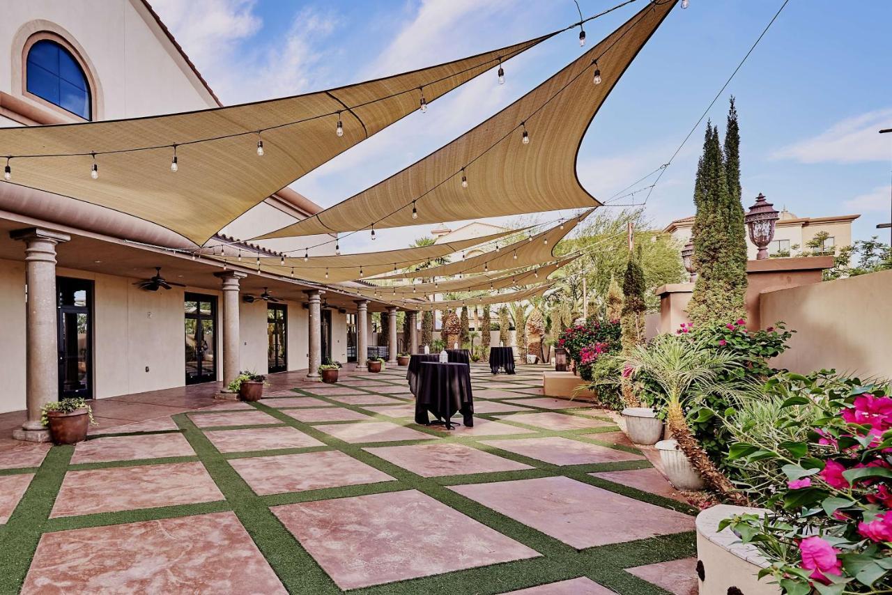 Doubletree By Hilton Phoenix-Gilbert Exterior photo