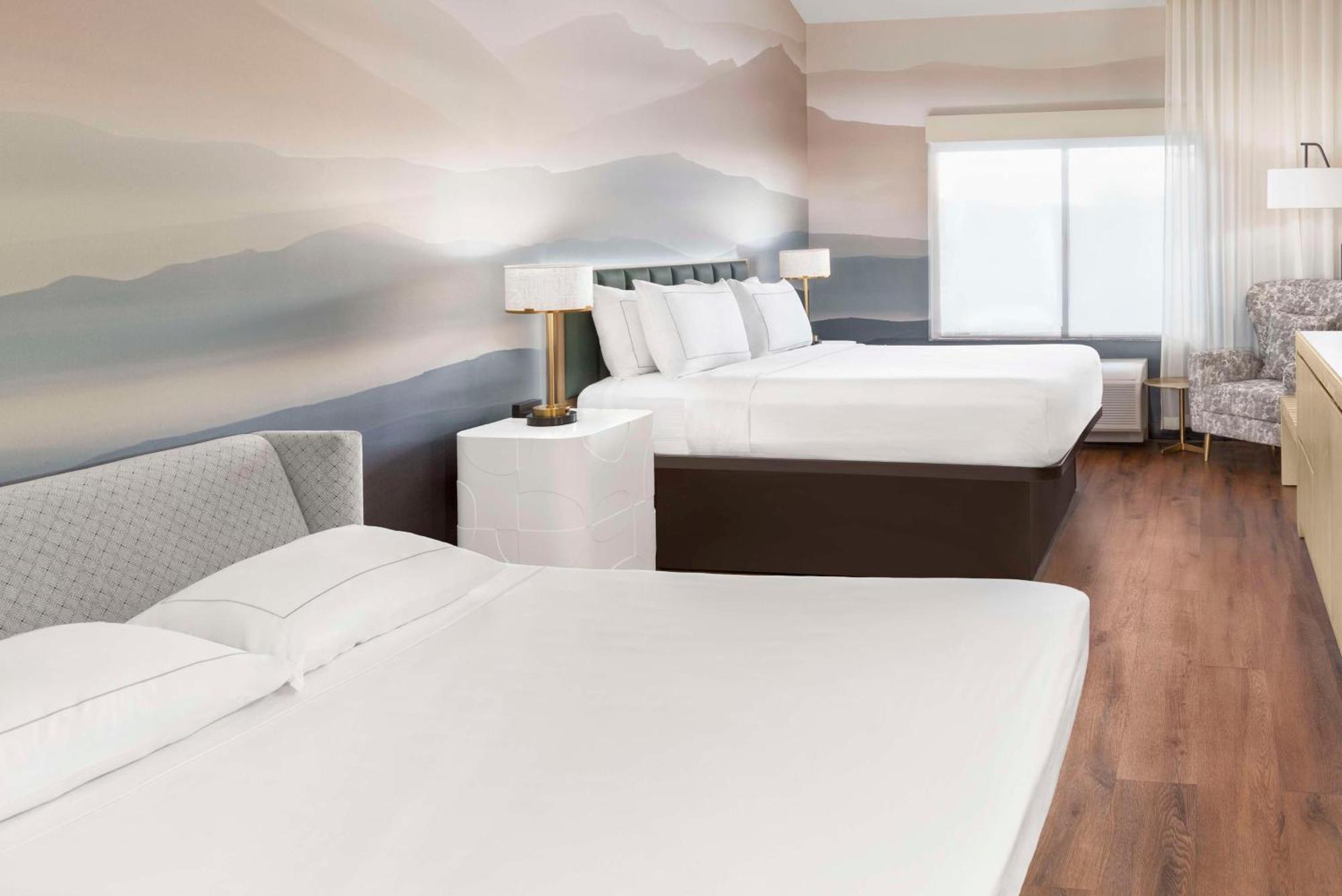 Doubletree By Hilton Phoenix-Gilbert Exterior photo