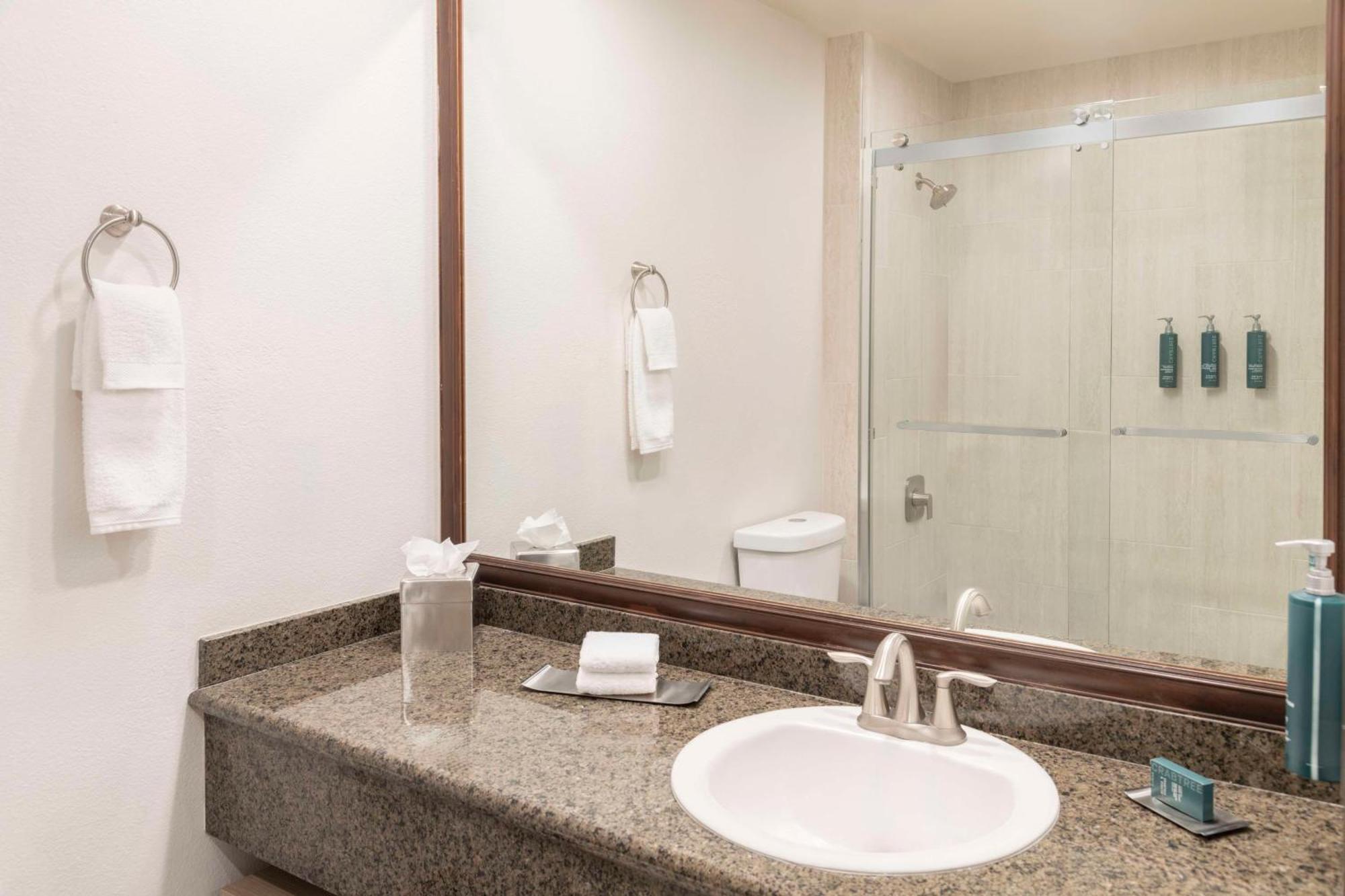 Doubletree By Hilton Phoenix-Gilbert Exterior photo