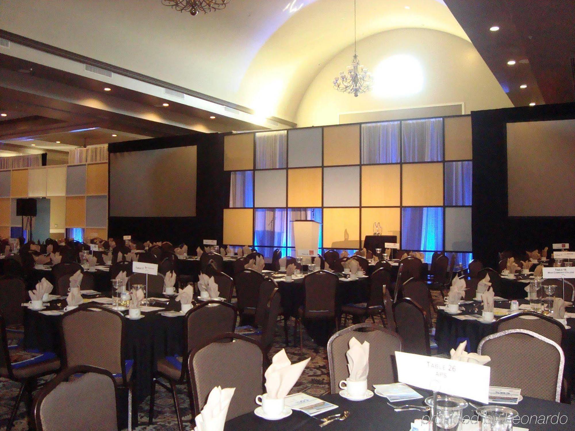 Doubletree By Hilton Phoenix-Gilbert Restaurant photo